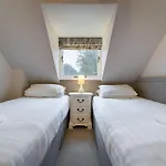Coach House One בית נופש *